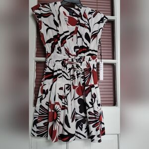 NWT Nicole Miller Elegant Red White and Black Floral Dress Size S